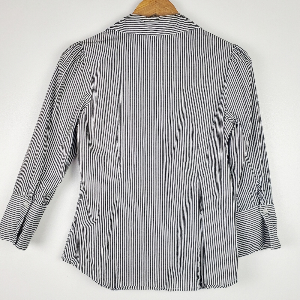 Harve Benard button up striped ruffle chest top - Picture 4 of 4